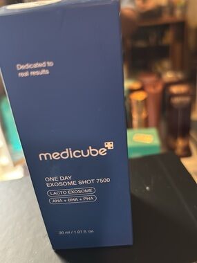 Medicube One Day Exosome Shot 7500 - Blue